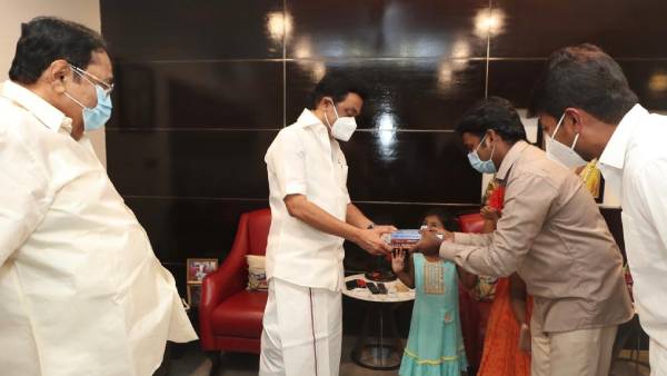 நேரில் அழைத்து பாராட்டு