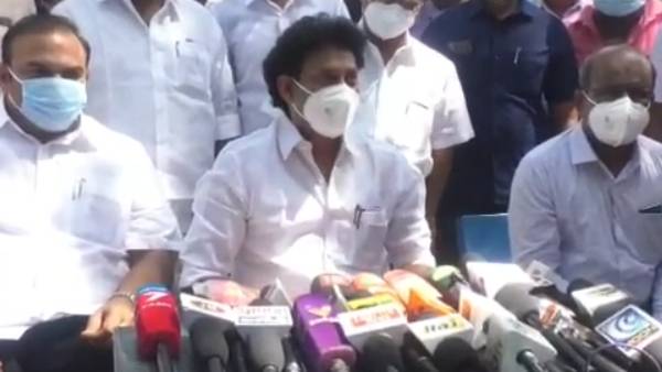 குழு அமைப்பு