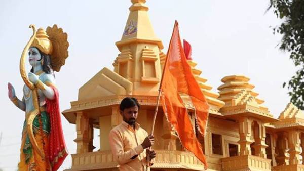 சமாஜ்வாதியின் பவன் பாண்டே