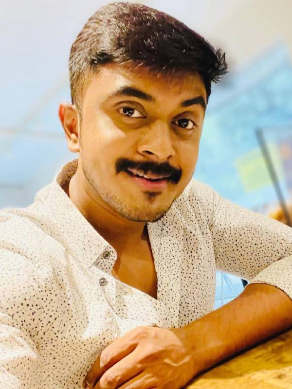 கதிரும் கீர்த்தியும்