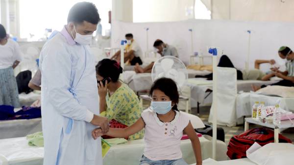 தமிழகத்தில்  இன்று 26,513 பேருக்கு கொரோனா பாதிப்பு.. 490 பேர் மரணம்! ஷாக் தந்த திண்டுக்கல், கடலூர்!