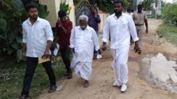 செருப்புகூட இல்லை