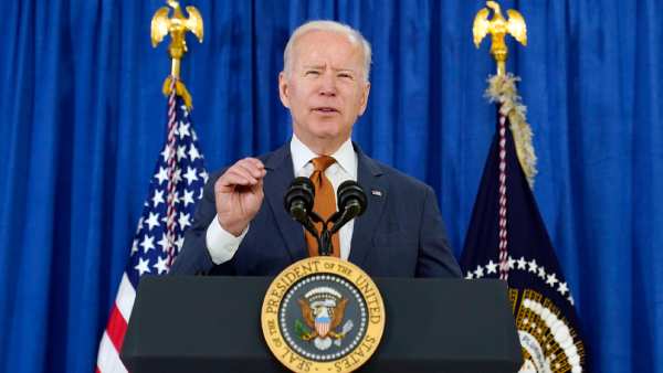 Biden reverses Trumps effort to ban TikTok, orders broader review of foreign-owned apps Biden reverses Trumps effort to ban TikTok, orders broader review of foreign-owned apps