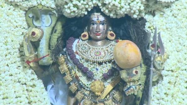 காட்சியளித்த இறைவன்