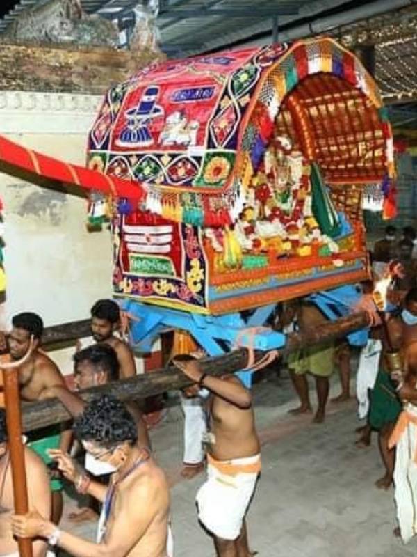 வெள்ளை சாத்தி