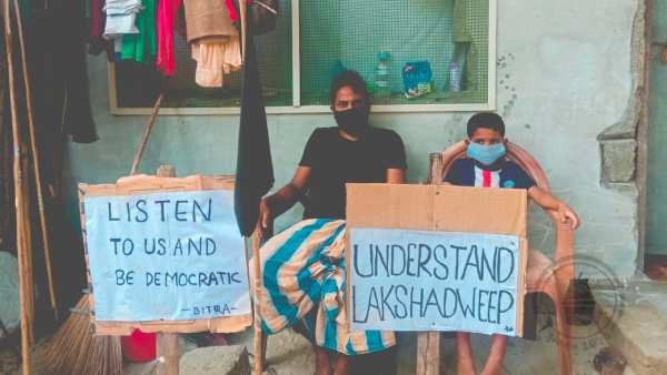வெளியேறிய வெளிமாநில தொழிலாளர்கள்