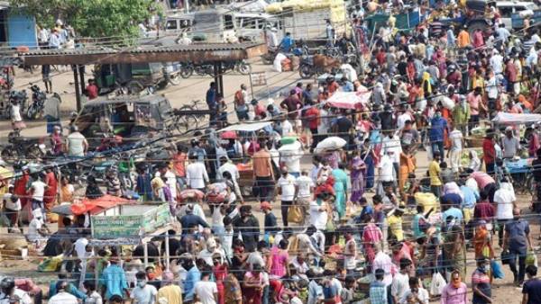 கூட்டம், கூட்டமாக சென்னை திரும்பும் மக்கள்.. ரயில்களில் கூட்டம்.. சுங்கச் சாவடிகள் பிஸி!