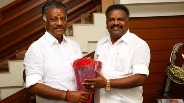 முதல் புகார்