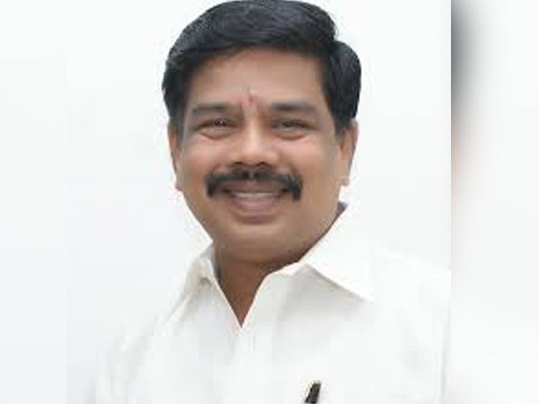 போலீஸ் கமிஷனரிடம் புகார்
