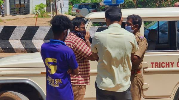 வினோத் கொடுத்த புகார்