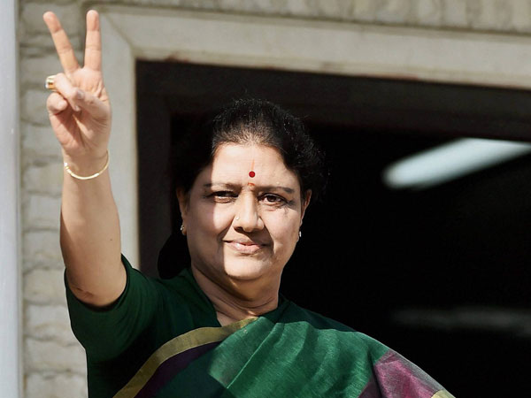 சசிகலா ஆதரவாளர்
