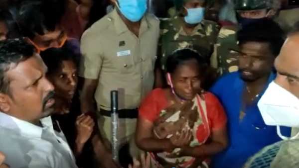 The bikes, car and auto attacked due to a clash between the two sides near Tirunelveli The bikes, car and auto attacked due to a clash between the two sides near Tirunelveli