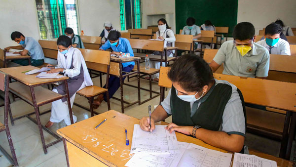 பள்ளிக் கல்வித்துறை அமைச்சர்