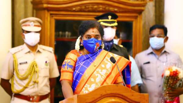 ஆளுநர்