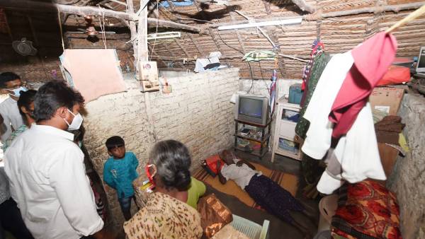 தொகுதி மக்கள்