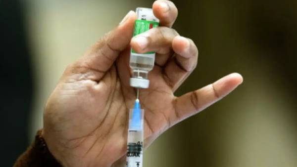 Only 0.5% have booked for the vaccine through public service centers Only 0.5% have booked for the vaccine through public service centers