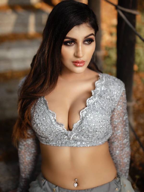 சும்மா இருப்பார்களா ரசிகர்கள்