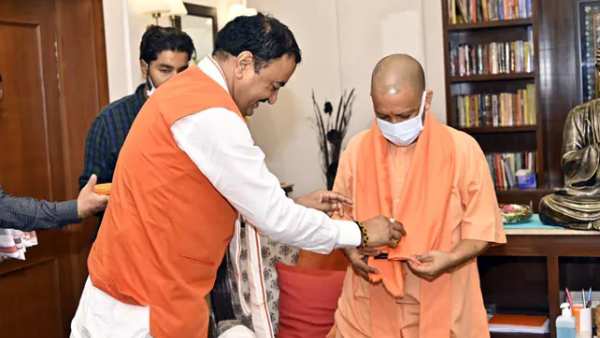 கொளுத்தி போட்ட நிருபர்கள்