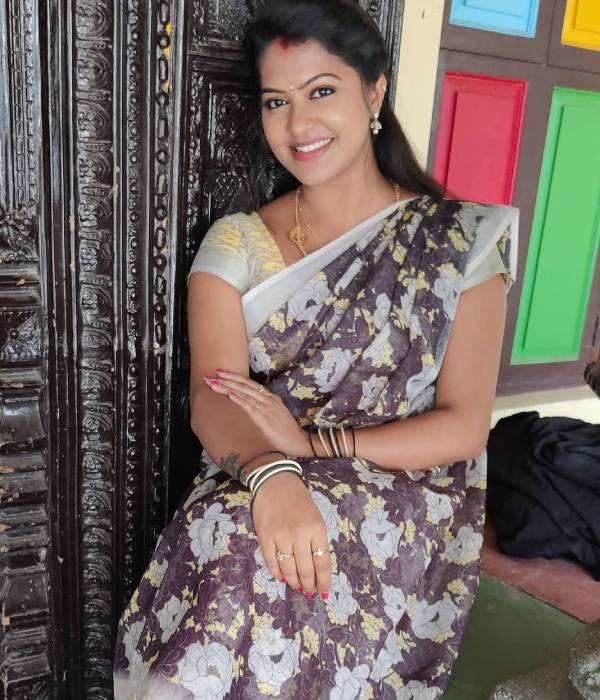 சீரியல் காதலர் நிஜ கணவர்