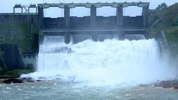 Southwest monsoon rains Amaravati, Solayaru dams overflow Southwest monsoon rains Amaravati, Solayaru dams overflow