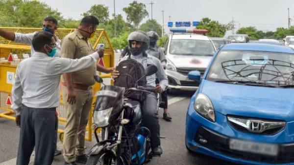  கேரளாவில் கொரோனா பாசிட்டிவ் ரேட் அதிகரிப்பு.. தமிழக எல்லையில் வாகன சோதனை, கட்டுப்பாடு தீவிரம்