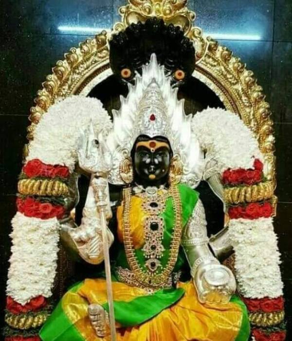 சக்தி மரும் ஆடி மாதத்