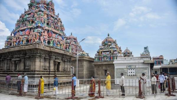 பக்தர்கள் தரிசனம்