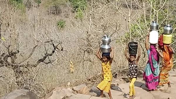 காங்கிரஸ் எம்பியால் வந்த வினை? 1.5 ஆண்டுகளாக கொரோனா இல்லாத கிராமத்தில்.. திடீரென 2 பேருக்கு தொற்று