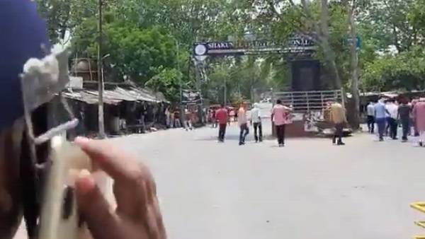 போலீசார்