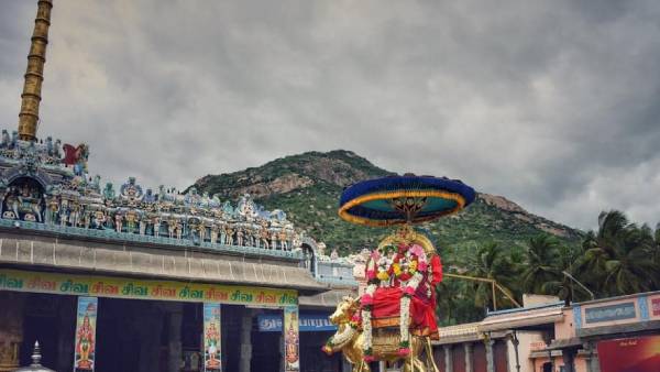 Aadi Valarpirai pradosham : Siva temple devotees prayers Aadi Valarpirai pradosham : Siva temple devotees prayers