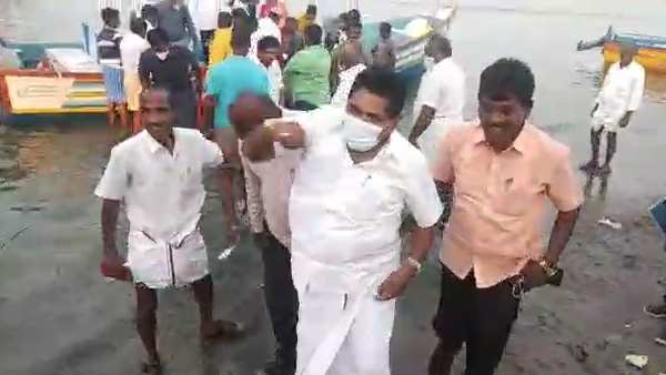 மீனவர்கள்
