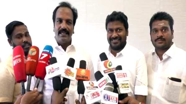 பூட்டிய அலுவலகம்