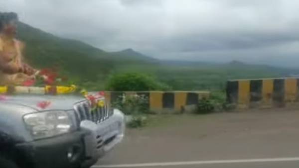 இரு வகைகளில் பாய்ந்த சட்டம்
