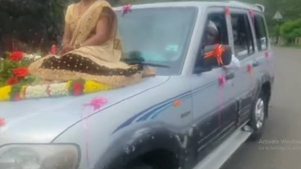 சாலையில் வைத்து போட்டோ