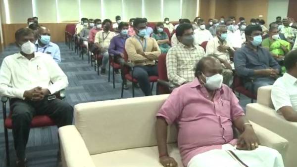 சென்னைக்கு செல்கிறார்கள்