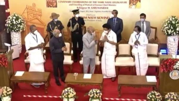 வென்றவர்கள் எழுதும் வரலாறு