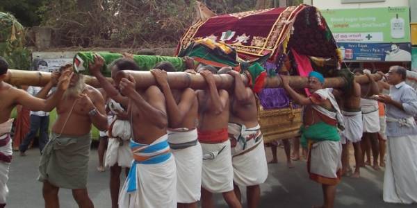 காவிரிக்கு பட்டுப்புடவை