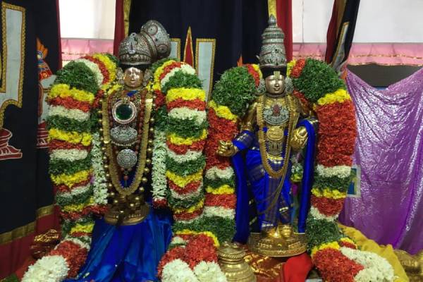 அம்மனுக்கு அலங்காரம்