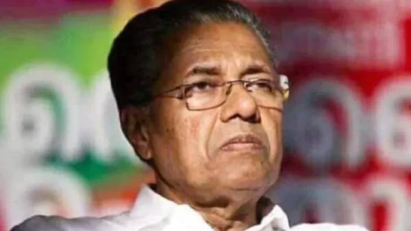 அதிகரிக்கும் கொரோனா...ஐசியூவில் கேரளா : பினராயி விஜயன் அரசை வறுத்தெடுக்கும் பாஜக, காங்கிரஸ் 