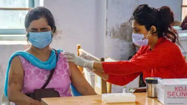 இரண்டாவது டோஸ் தடுப்பூசி
