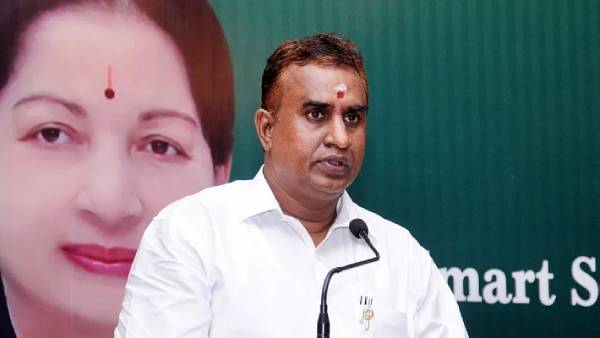 TN government says that cases against Ex Minister Velumani can be completed TN government says that cases against Ex Minister Velumani can be completed