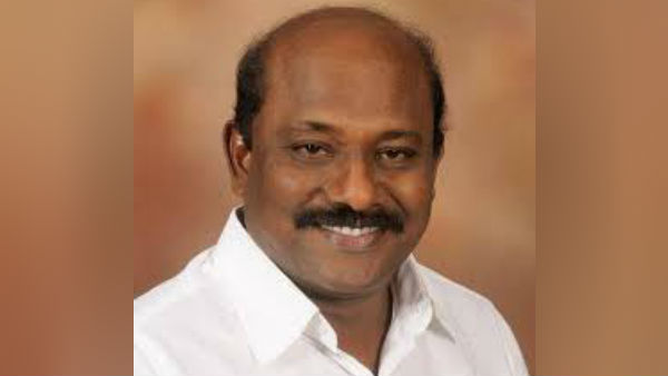 முன் களப்பணியாளர்கள்