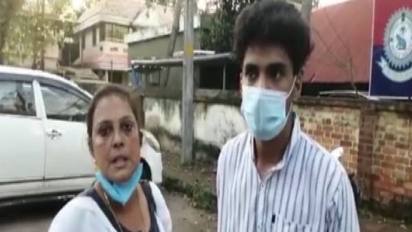 கொடூரம்.. காரில் அமர்ந்து சாப்பிட்டுக்கொண்டு இருந்த அம்மா-மகன் மீது இளைஞர் தாக்குதல்: பகீர் காரணம் 