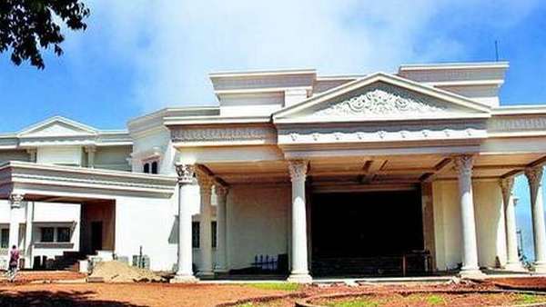 தனியாக விசாரணை