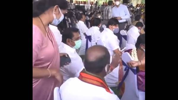 ஆளுநர் பதவி ஏற்பு