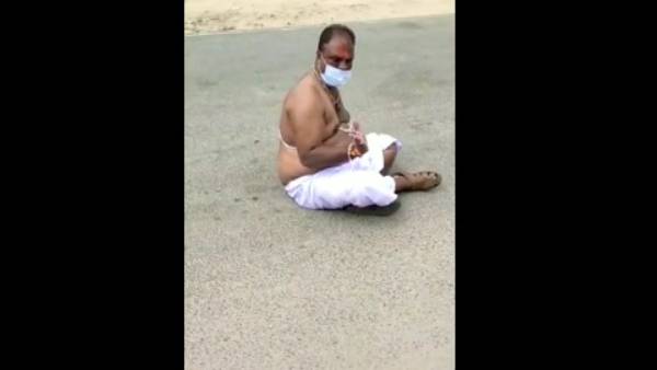 போலீசார் தடுப்பு