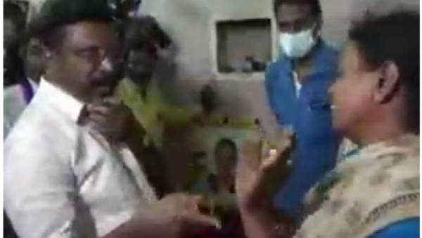 இடைவெளி எங்கே வருகிறது