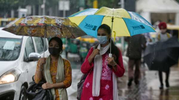Theni and Dindigul districts will receive heavy rains for two days with thunder and lightning Theni and Dindigul districts will receive heavy rains for two days with thunder and lightning