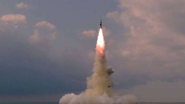 'பதற்றம்..' 8ஆவது முறையாக ராக்கெட் சோதனையை நடத்திய வடகொரியா.. தென்கொரியா, ஜப்பான் கடும் எதிர்ப்பு