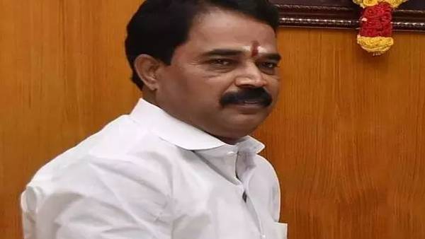 Anti-Corruption Police raid: 21 kg of gold seized from ADMK executive Ilangovan house Anti-Corruption Police raid: 21 kg of gold seized from ADMK executive Ilangovan house